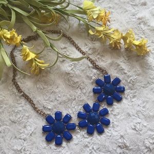🎉3/$20 Bright Blue Flower Statement Necklace